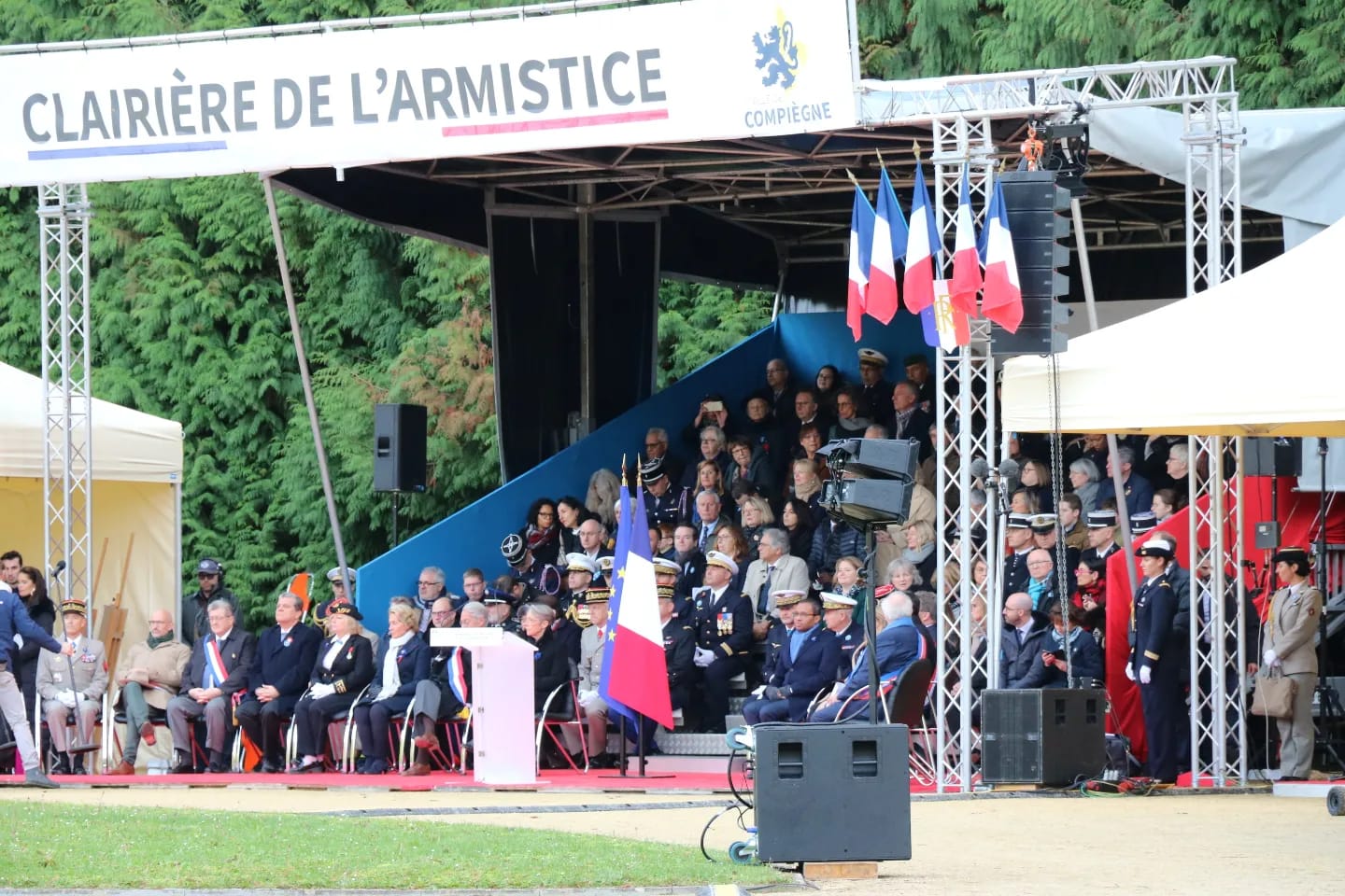 LPO Charles de Gaulle de Compiègne à la cérémonie de commémoration de l'armistice